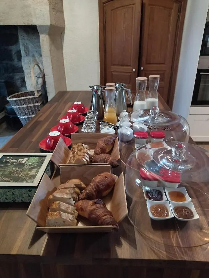 Le Pressoir Chambres D'Hotes Cardaillac Bed & Breakfast